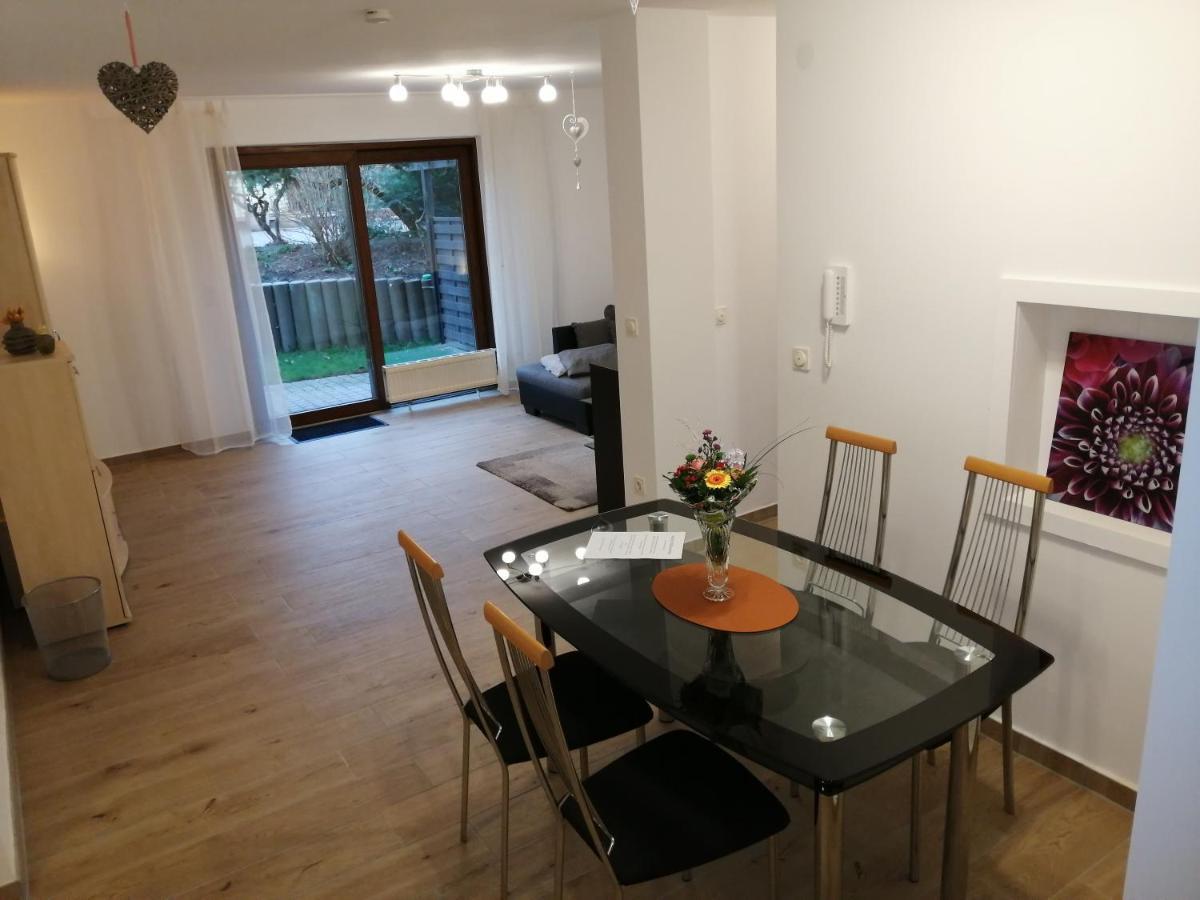 Ebenerdige Ferienwohnung Mit Grosser Terrasse In Der Naehe Des Waldes, Zum Wohlfuehlen Schoneck Eksteriør bilde